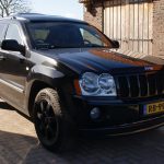 grijs kenteken ombouw jeep cherokee verhoogd dak