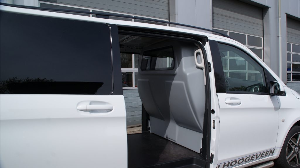 Mercedes-Viano-grijs-kenteken Mercedes Viano Grijs kenteken